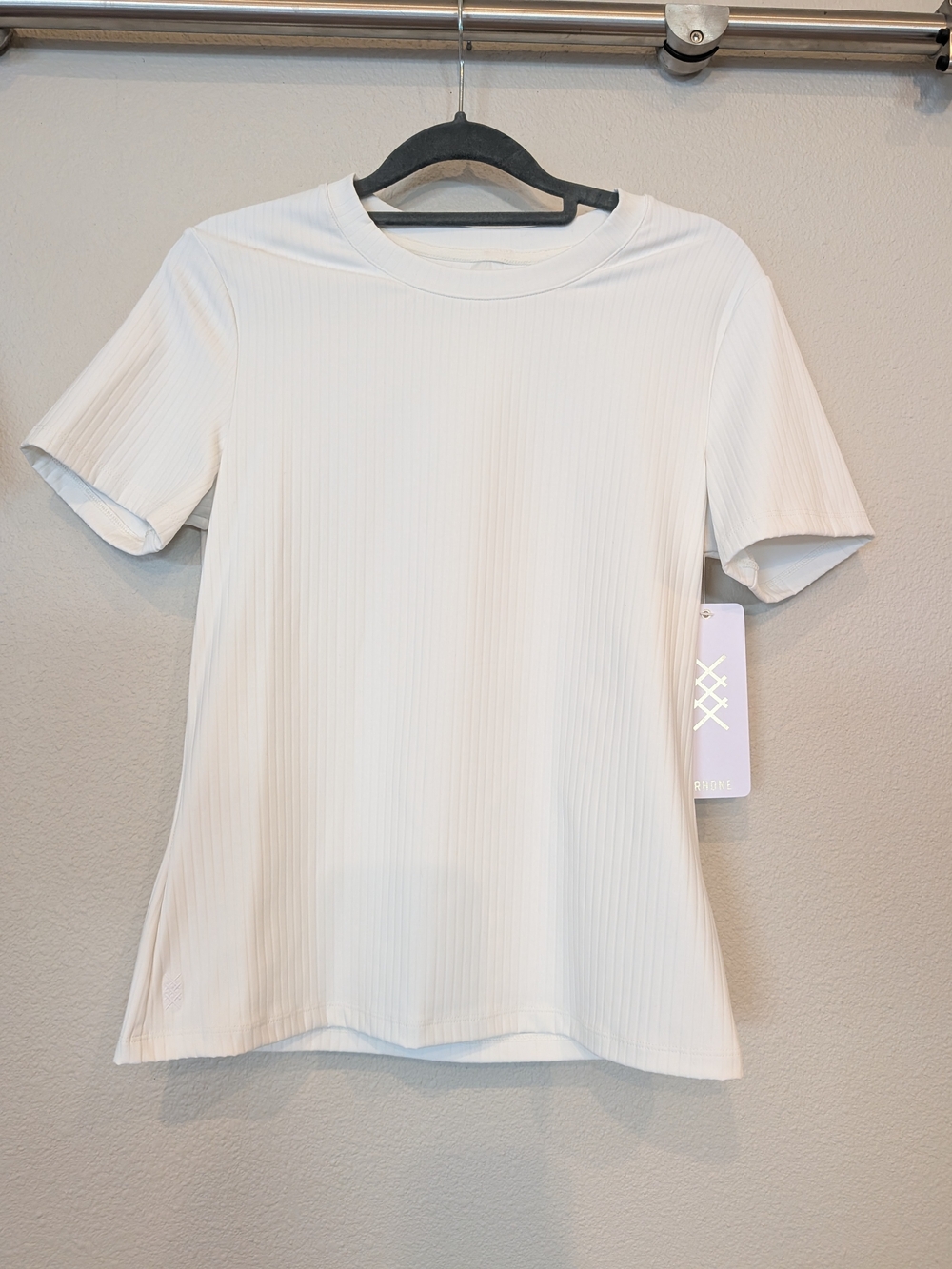 NWT Rhone Modern Ribbed Tee Fitted Short Sleeve Top Snow White - Size M